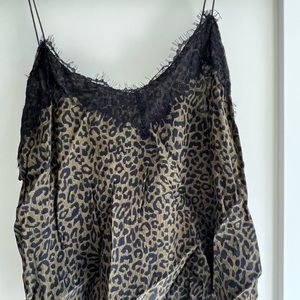 Top animal print dark green and black silk material size L
